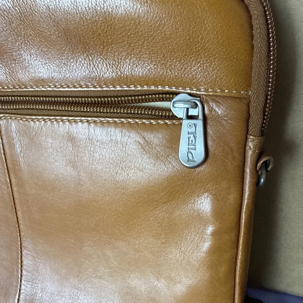 Piel Leather 10 Inch Laptop Kindle Bag Wristlet Clutch